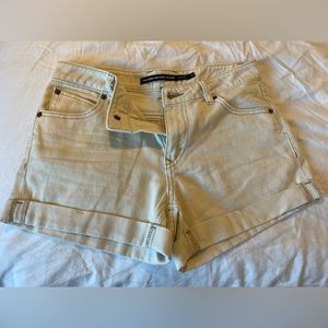 🐚 Volcom Brand Jeans Boyfriend Fit Women’s Denim Jean Shorts Size 25
